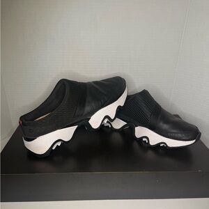 Sorel Kinetic Impact II Mule Women’s sneaker Sz 8